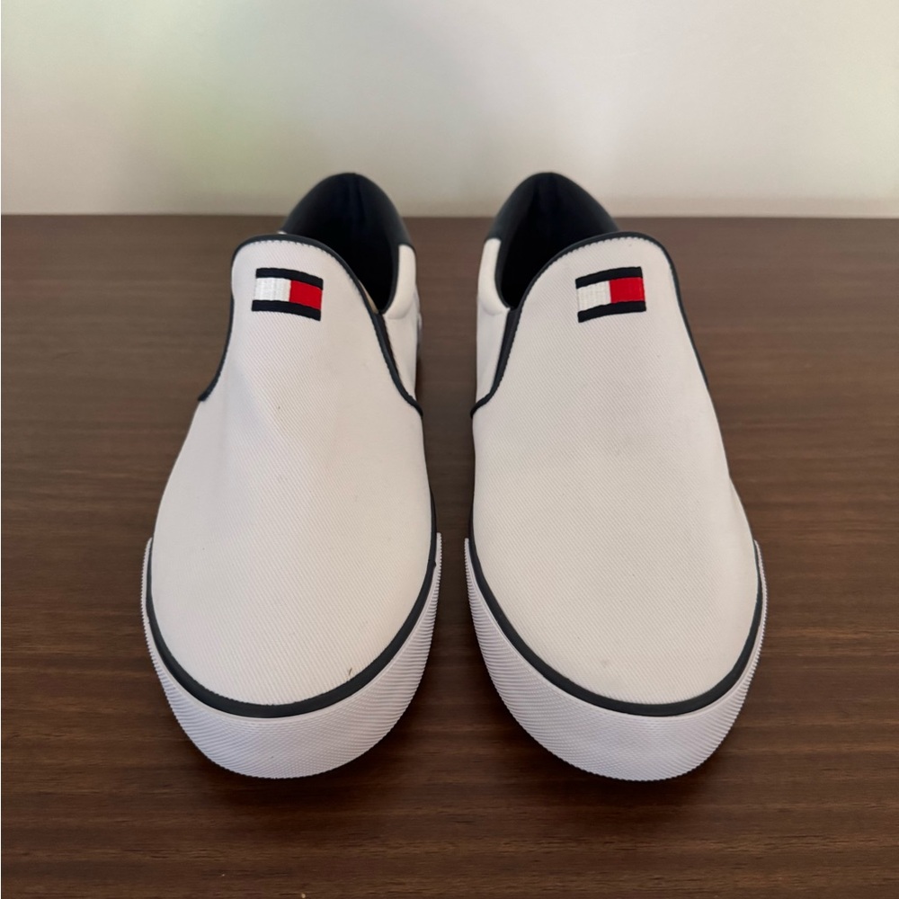 Tommy Hilfiger Men’s White Logo Slip On Sneaker New Roaklyn 10.5 Memory Foam